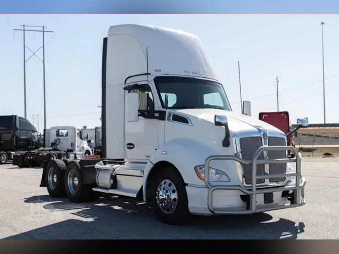 2021 KENWORTH T680