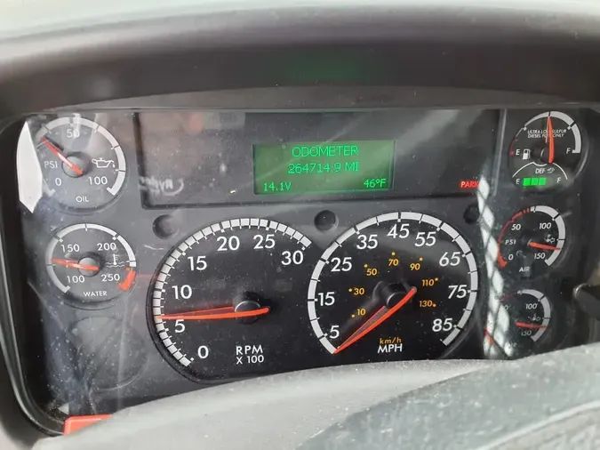 2017 FREIGHTLINER/MERCEDES M2 106
