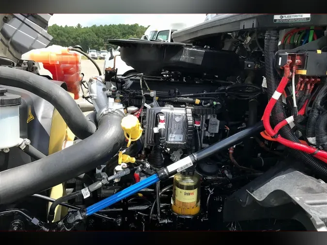 2022 INT LT625 6x4