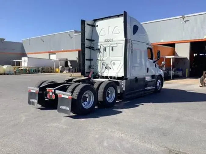 2022 Freightliner Cascadia