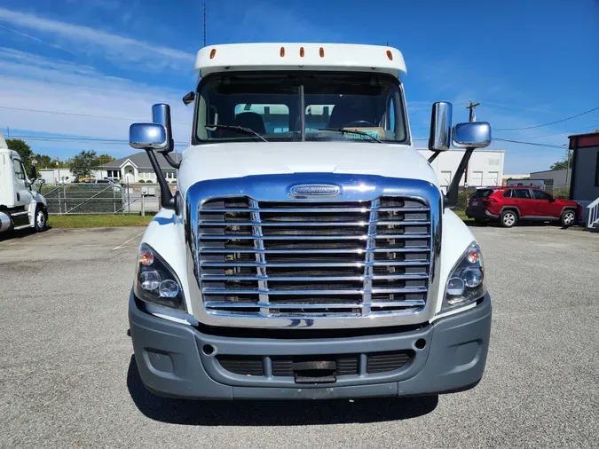 2018 FREIGHTLINER/MERCEDES CASCADIA 125