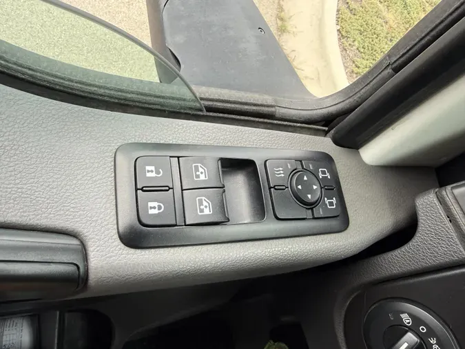 2020 International LT625