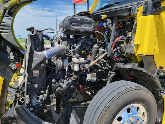 2023 Kenworth T680