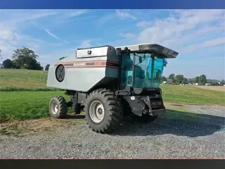 1992 GLEANER R62