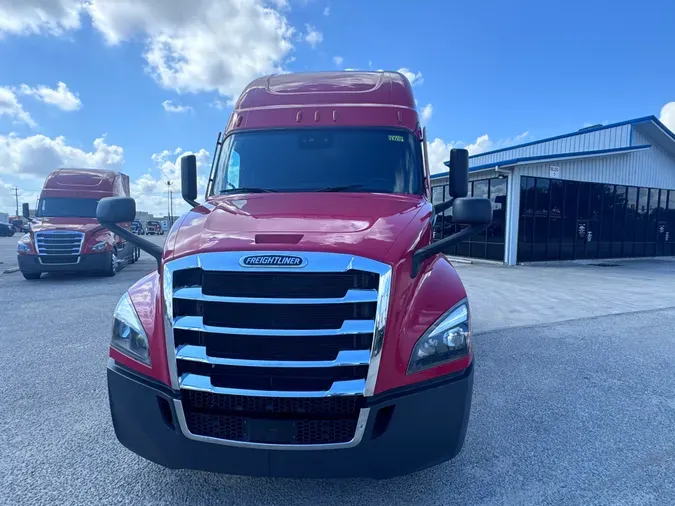 2020 FREIGHTLINER CASCADIA 126