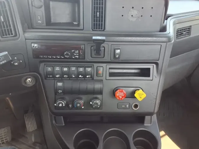 2018 NAVISTAR INTERNATIONAL LT625 DAYCAB T/A