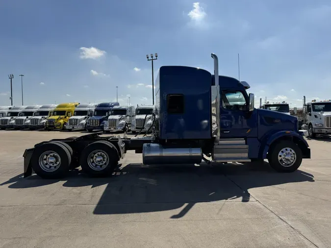 2020 Peterbilt 567