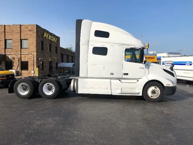 2019 Volvo VNL64760