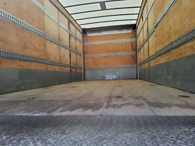 2018 FREIGHTLINER M2 106