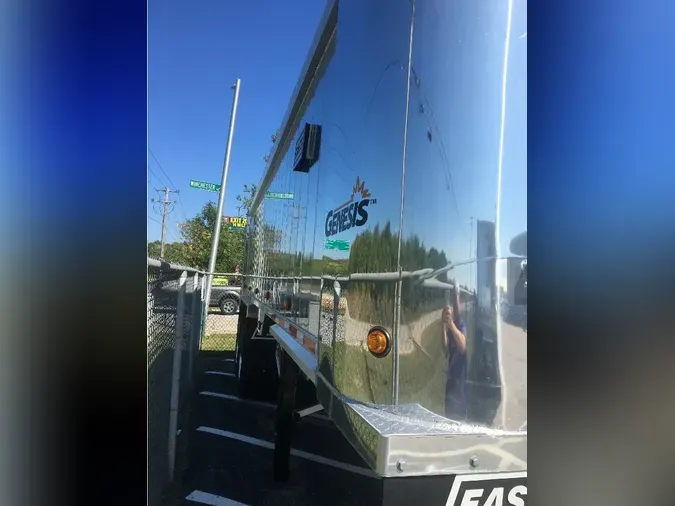 2026 EAST GENESIS 24' FRAMELESS DU257b8bae2dfed16acb46be2bf456527b