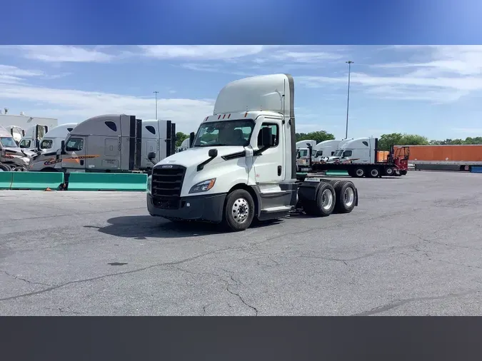 2021 Freightliner Cascadia 1262585f72da2be24ef22037d6d1ac40fce