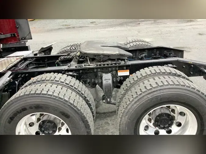 2023 Freightliner Cascadia 12625861cddff924935eae20233bcff9c2d