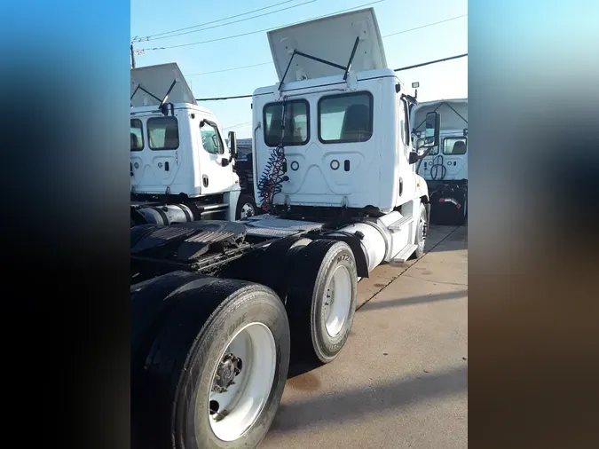 2019 FREIGHTLINER/MERCEDES CASCADIA 125