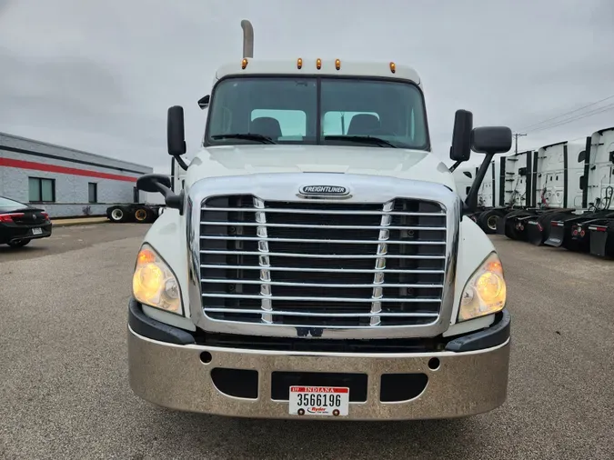 2014 FREIGHTLINER/MERCEDES COLUMBIA 120