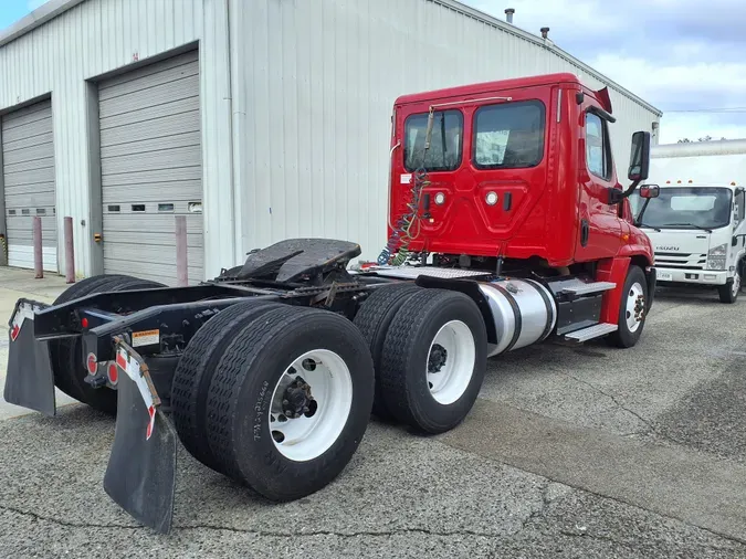 2018 FREIGHTLINER/MERCEDES CASCADIA 125