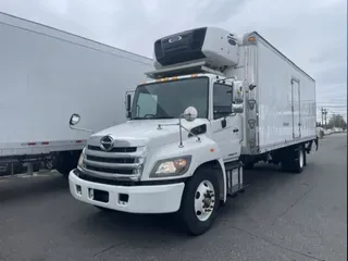 2020 HINO HINO 338