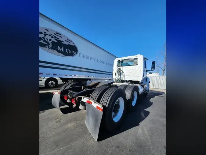 2018 NAVISTAR INTERNATIONAL LT625 DAYCAB T/A