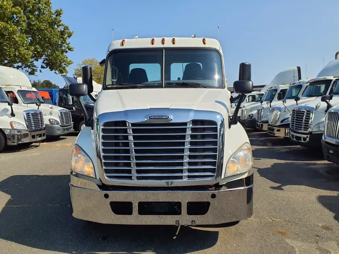 2018 FREIGHTLINER/MERCEDES CASCADIA 125