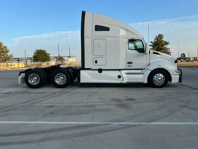 2022 Kenworth T680
