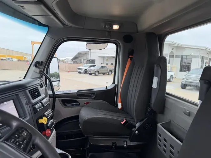 2023 Peterbilt 567