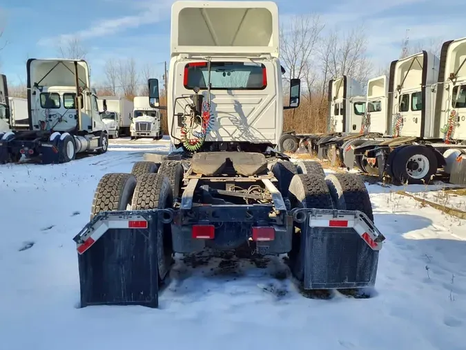 2019 NAVISTAR INTERNATIONAL LT625 DAYCAB T/A