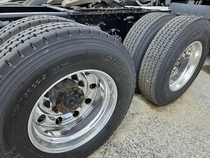 2021 FREIGHTLINER CASCADIA