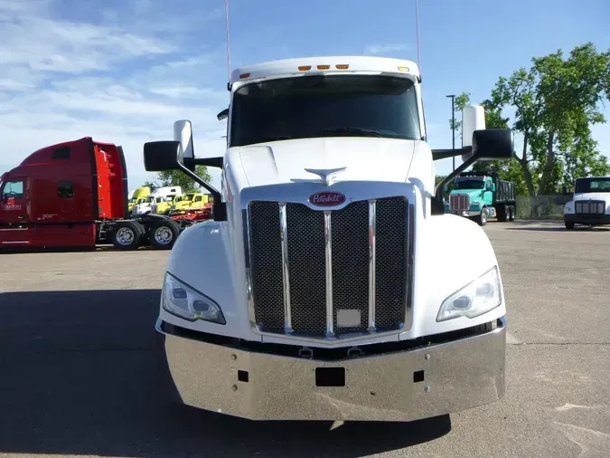 2022 Peterbilt 579259536126f27bb5e5d931f7376ca55b9