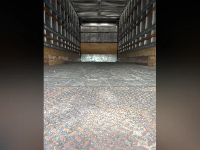 2019 FREIGHTLINER/MERCEDES M2 106
