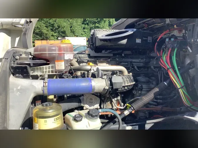 2020 Freightliner Cascadia 126