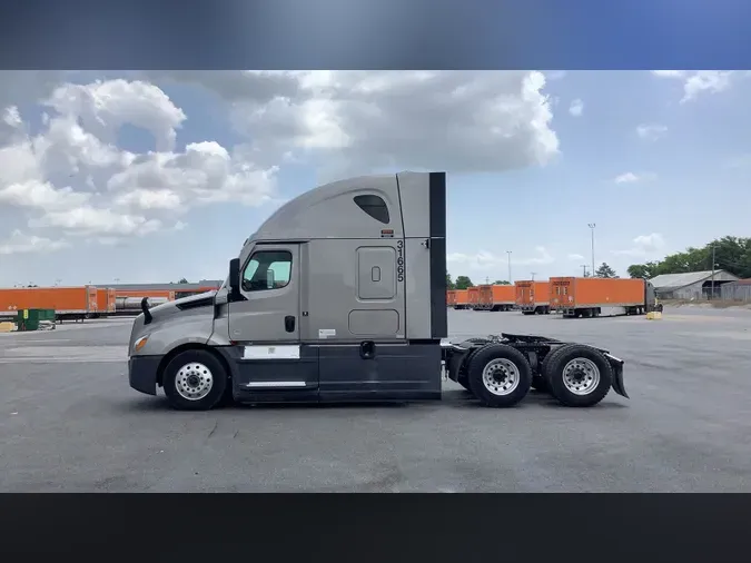 2024 Freightliner Cascadia