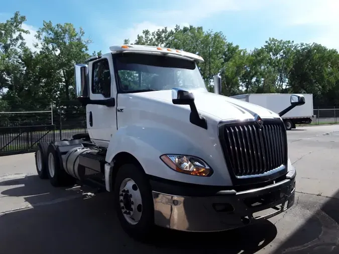 2020 NAVISTAR INTERNATIONAL LT625 DAYCAB T/A259ffab7a955ecf3b874b86a4477d7e8