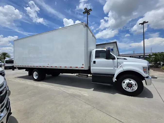 2025 Ford F-750