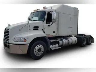2013 Mack Pinnacle