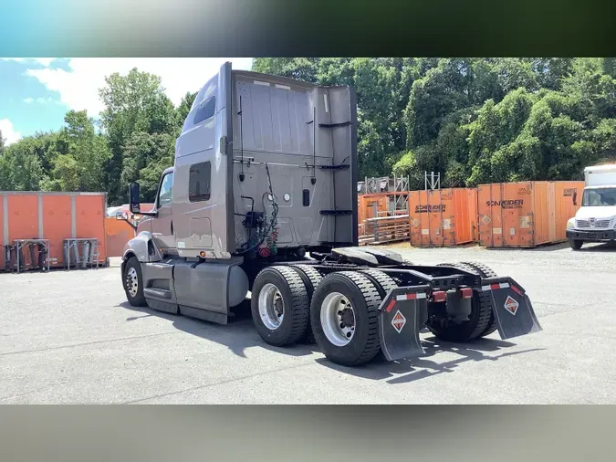 2022 International LT