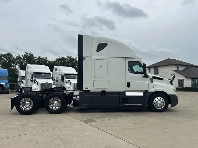 2021 Freightliner Cascadia
