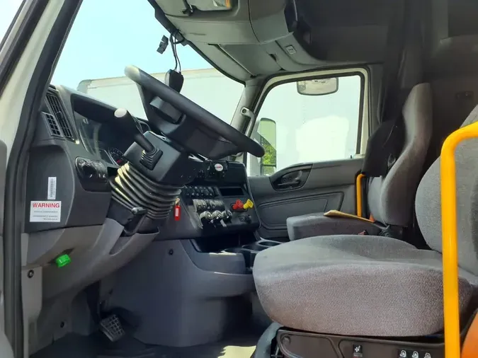 2022 NAVISTAR INTERNATIONAL LT625 SLPR CAB