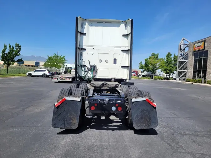 2022 International LT625