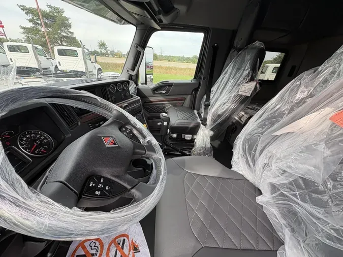 2027 International HX520 SLEEPER