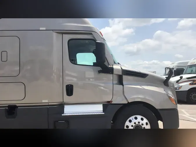 2024 Freightliner Cascadia