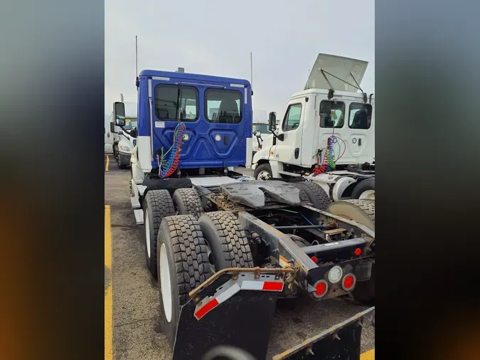 2019 FREIGHTLINER/MERCEDES CASCADIA 125