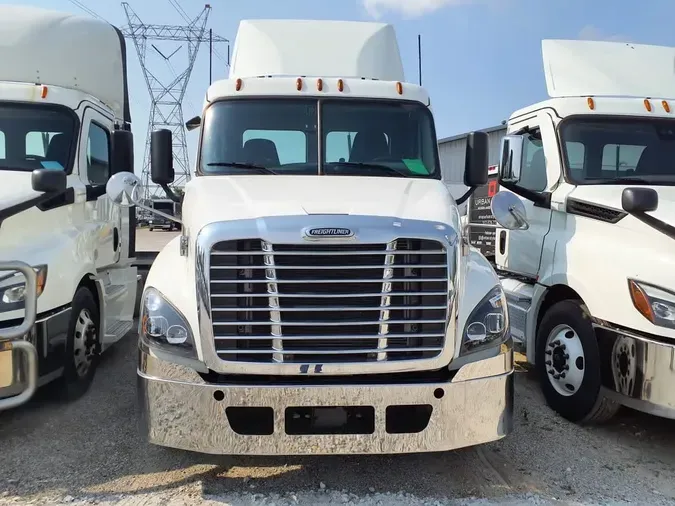 2019 FREIGHTLINER CASCADIA 125