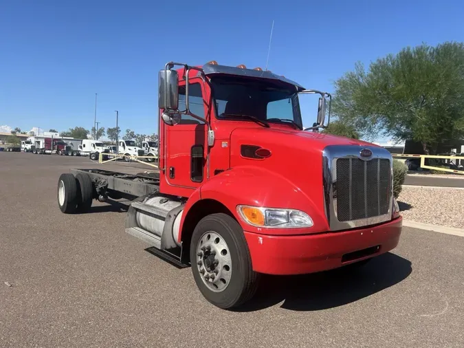 2021 Peterbilt 337