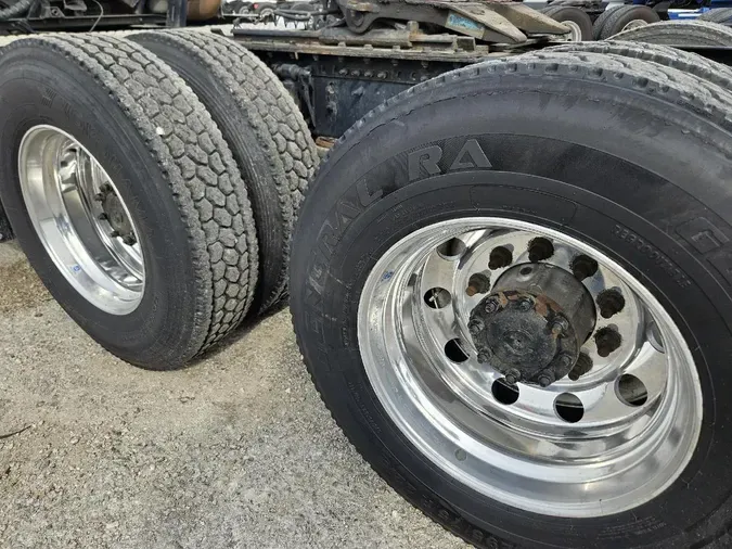 2020 VOLVO VNL64T760