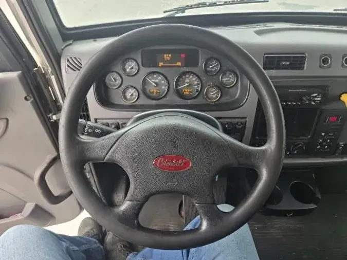 2018 Peterbilt 33725b12d458e4d5d8664233eb298120c00