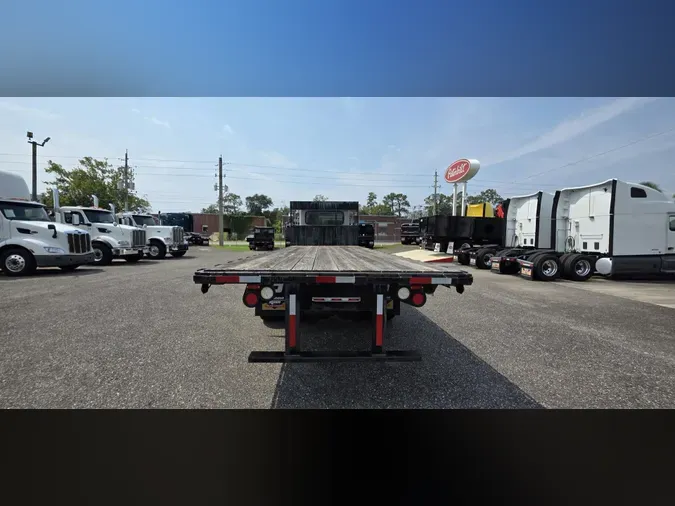 2020 Peterbilt 337