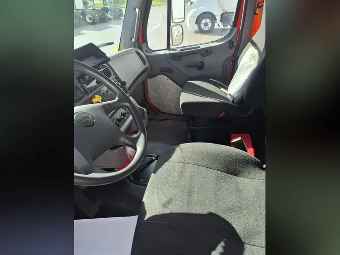 2020 FREIGHTLINER/MERCEDES M2 10625b7a00665b007ed57a7e38711c5bc26