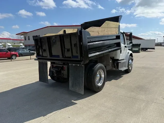 2015 Freightliner M2 106