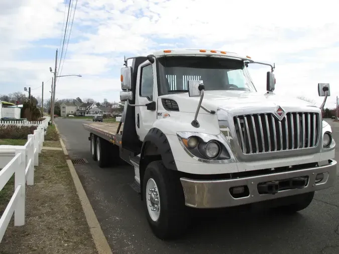 2019 INTERNATIONAL HV613