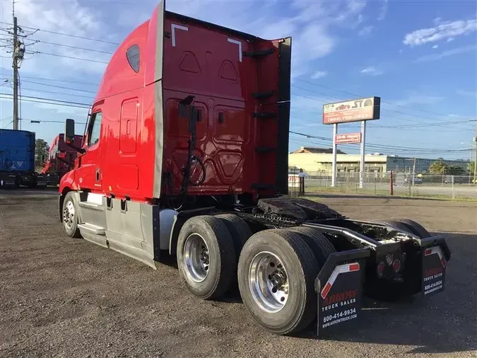 2021 FREIGHTLINER CASCADIA