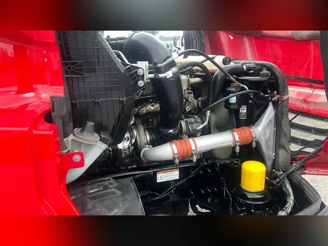 2022 FREIGHTLINER CA126